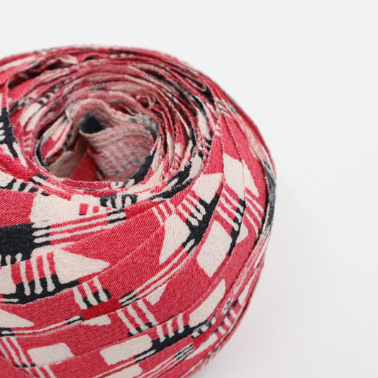 Rose-colored checkered pattern crepe (Y02409005)