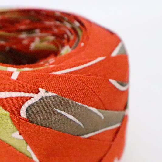 Kyoto scarlet with plant pattern/crepe (Y02306013)