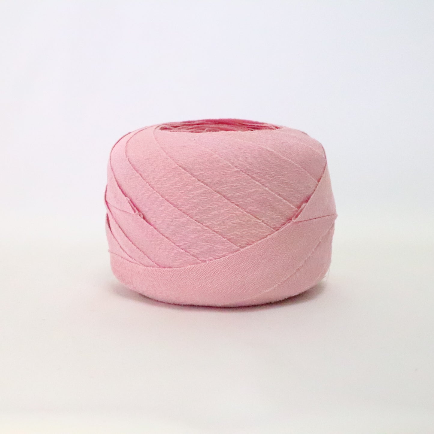 <Scheduled to be uploaded in November> Light red mauve (bluish pink) plain crepe (Y02306014)