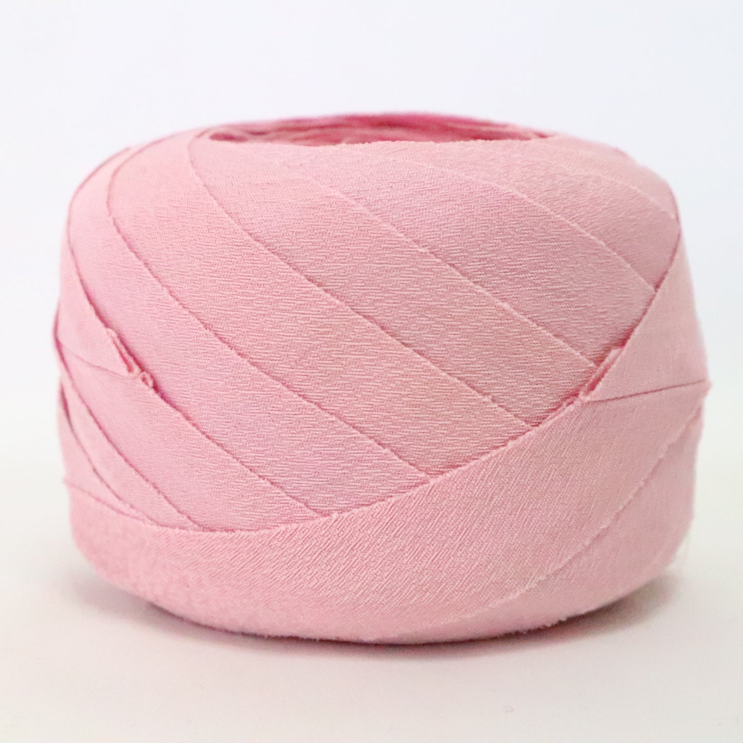 <Scheduled to be uploaded in November> Light red mauve (bluish pink) plain crepe (Y02306014)