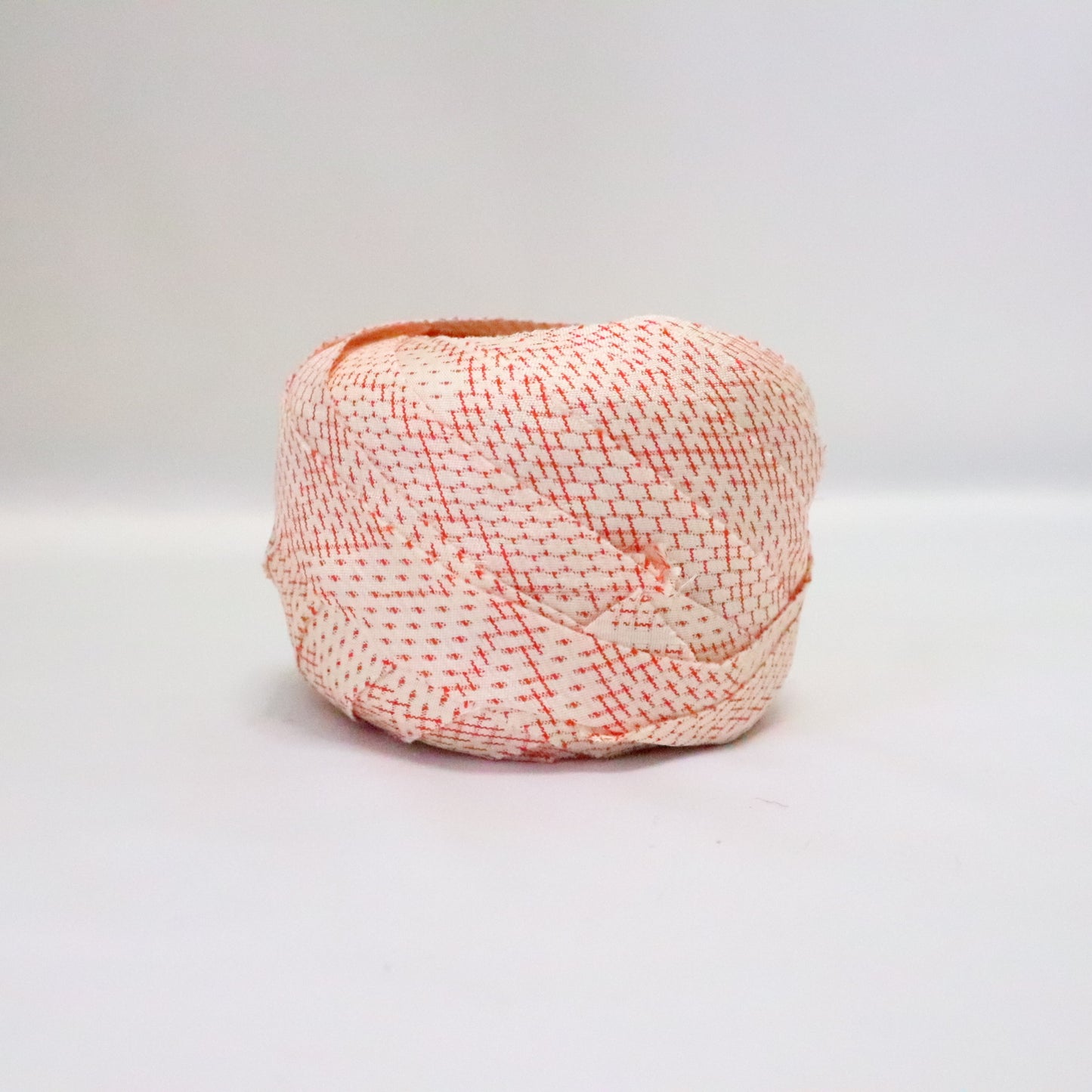Red peony pattern, kasuri pattern, pongee on white background (Y02308021)