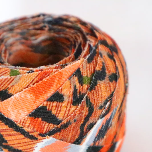 Light brown floral and abstract pattern muslin (Y02312018)