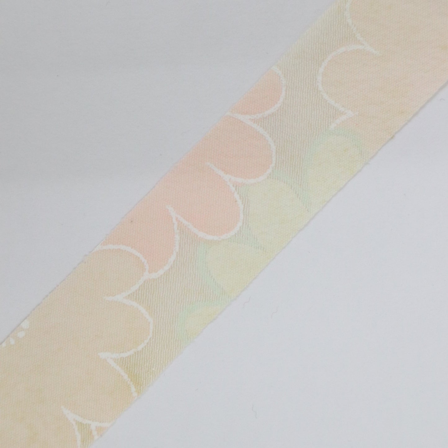 Light pink to cherry blossom gradient floral pattern, synthetic fabric (Y02409010)