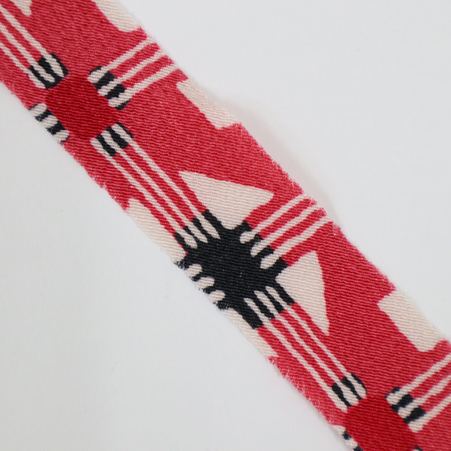 Rose-colored checkered pattern crepe (Y02409005)