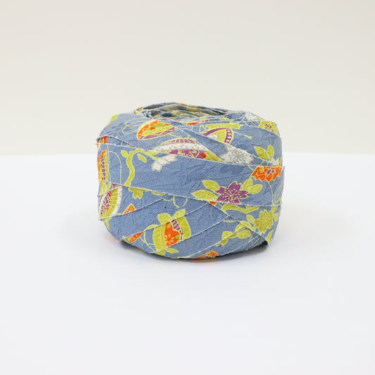 Gray blue fan (Y02410011)