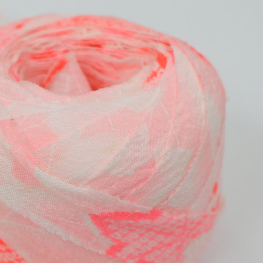 Fluorescent pink dappled flower (Y00000905)