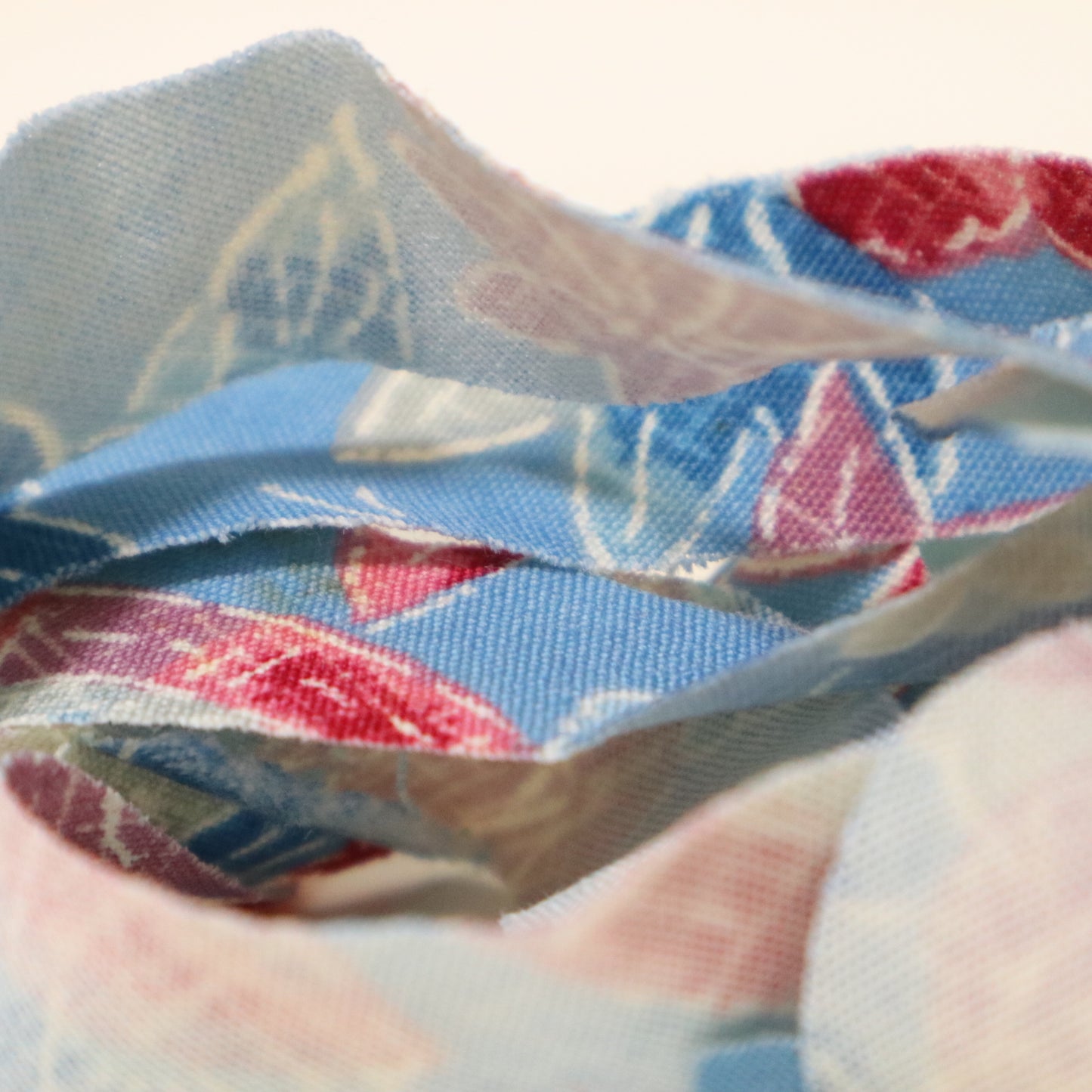 Light blue and red floral wool (Y02511001)