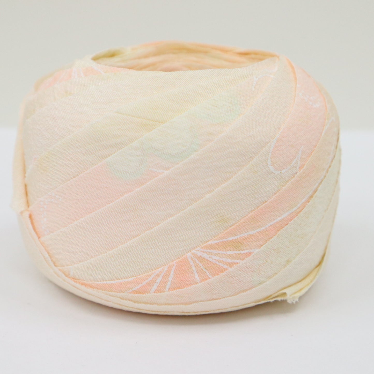 Light pink to cherry blossom gradient floral pattern, synthetic fabric (Y02409010)