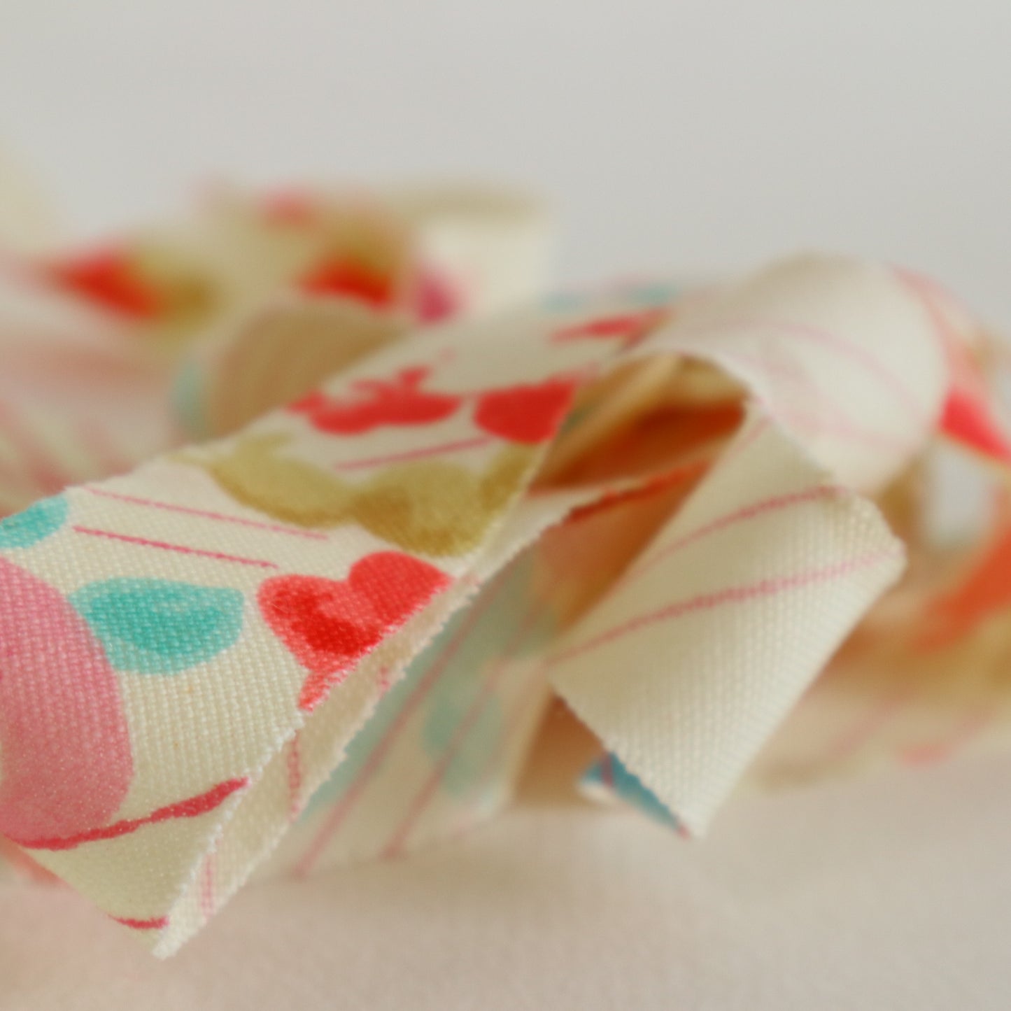 Egg-colored colorful woven fabric (Y02601012)