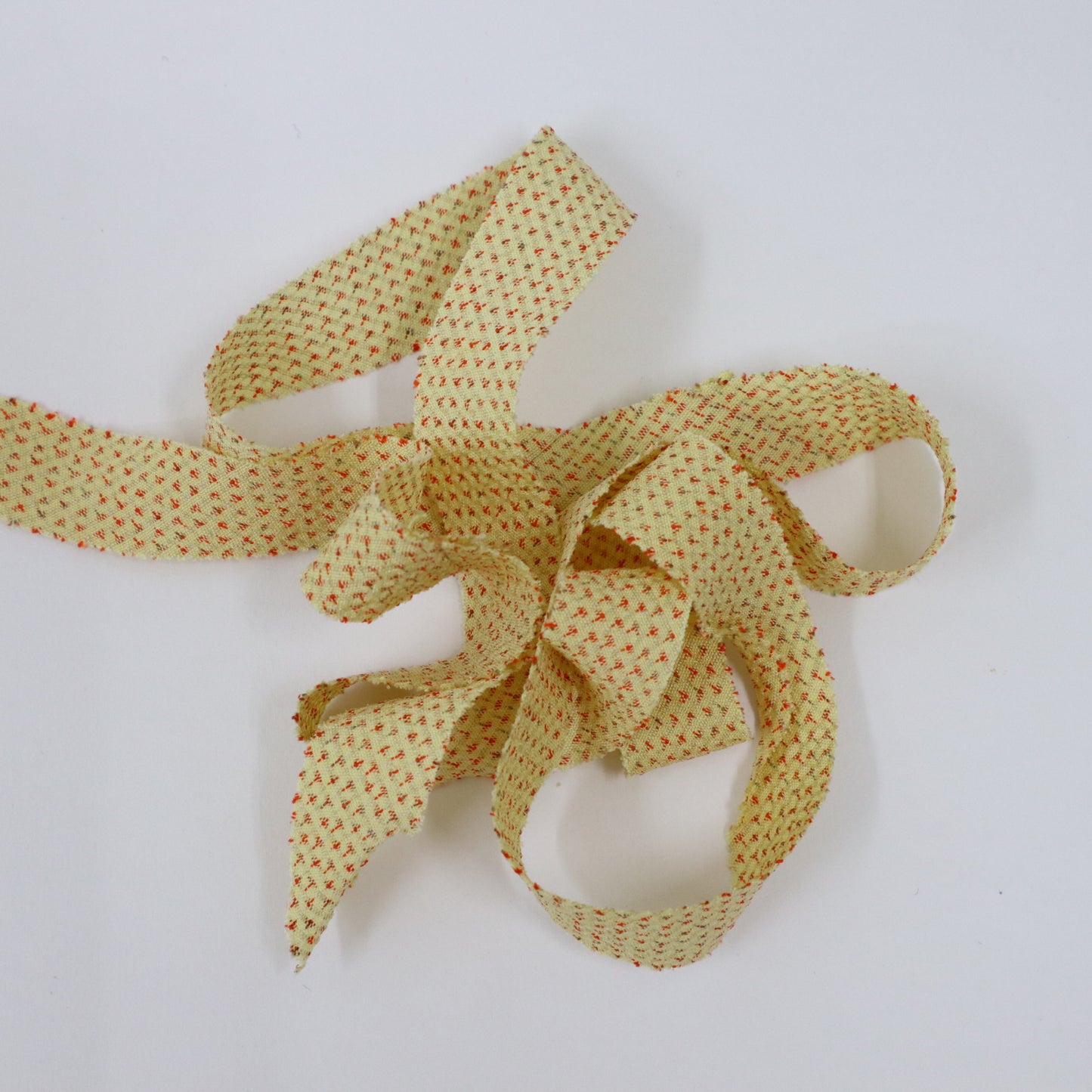 Egg-colored and orange mosquito-inspired tsumugi (Y02401021)
