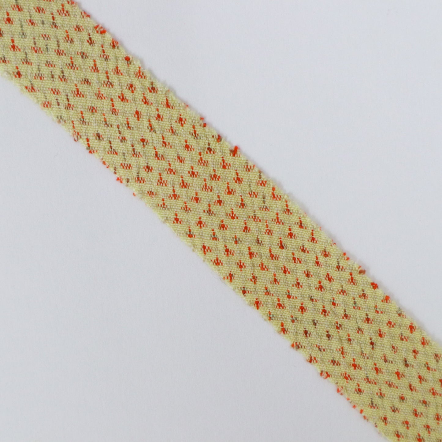 Egg-colored and orange mosquito-inspired tsumugi (Y02401021)