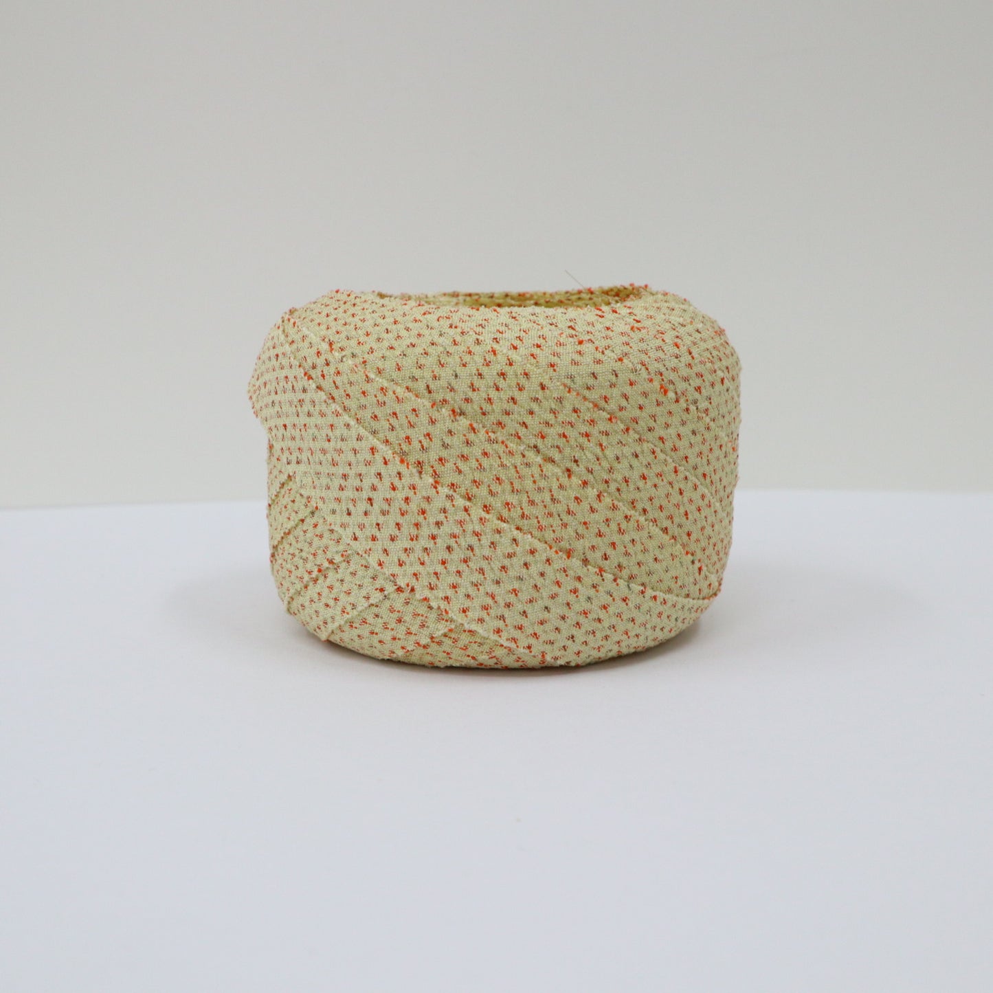Egg-colored and orange mosquito-inspired tsumugi (Y02401021)