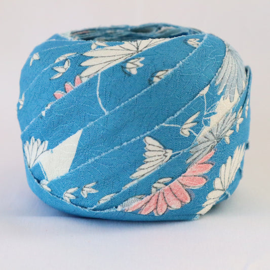 Pale blue with small floral pattern - Chirimen (Y02212009)
