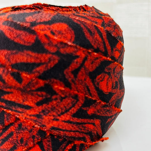 Black and red abstract pattern wool (Y02003036)