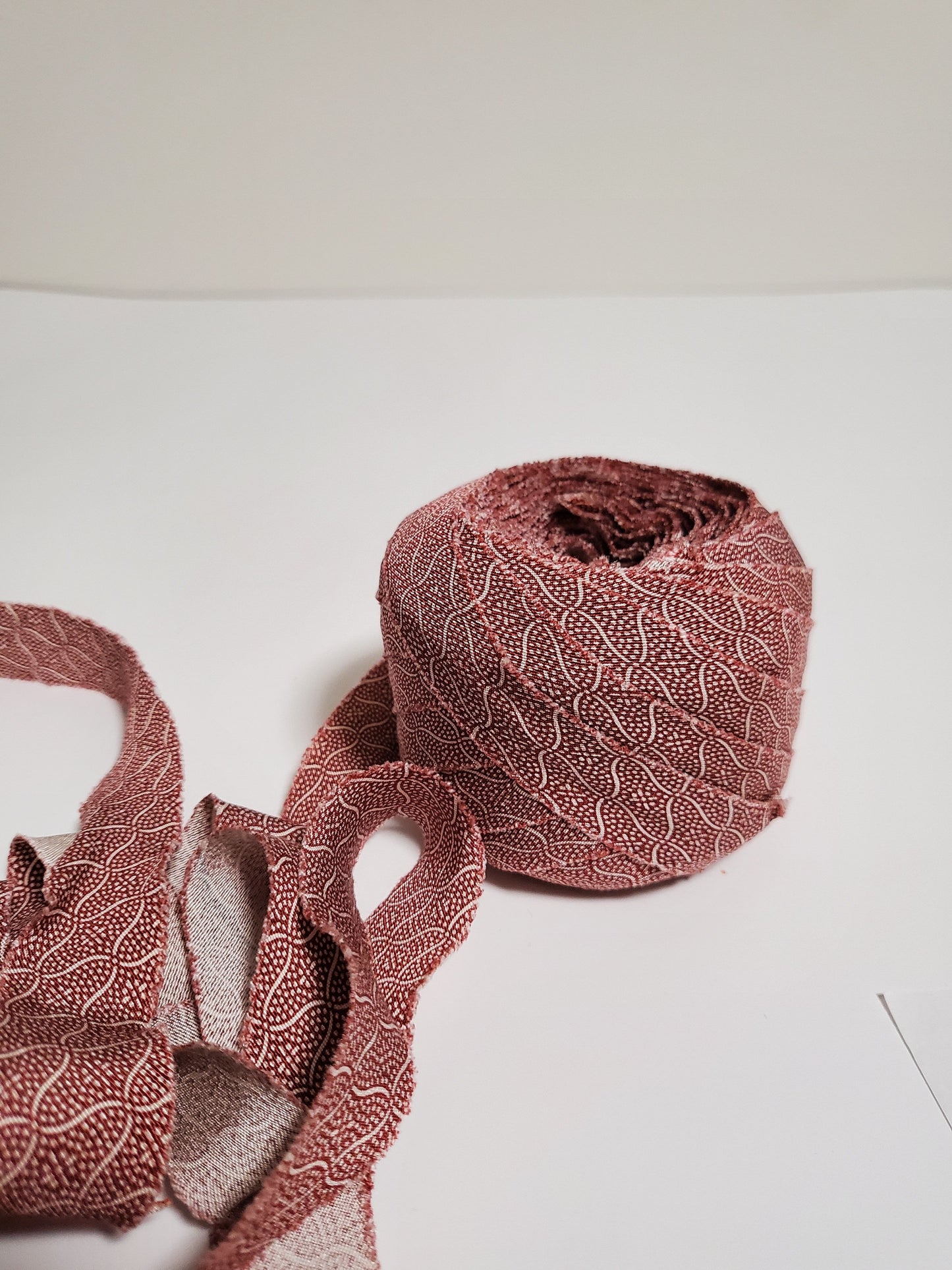 Mesh pattern in red (YY00010112)
