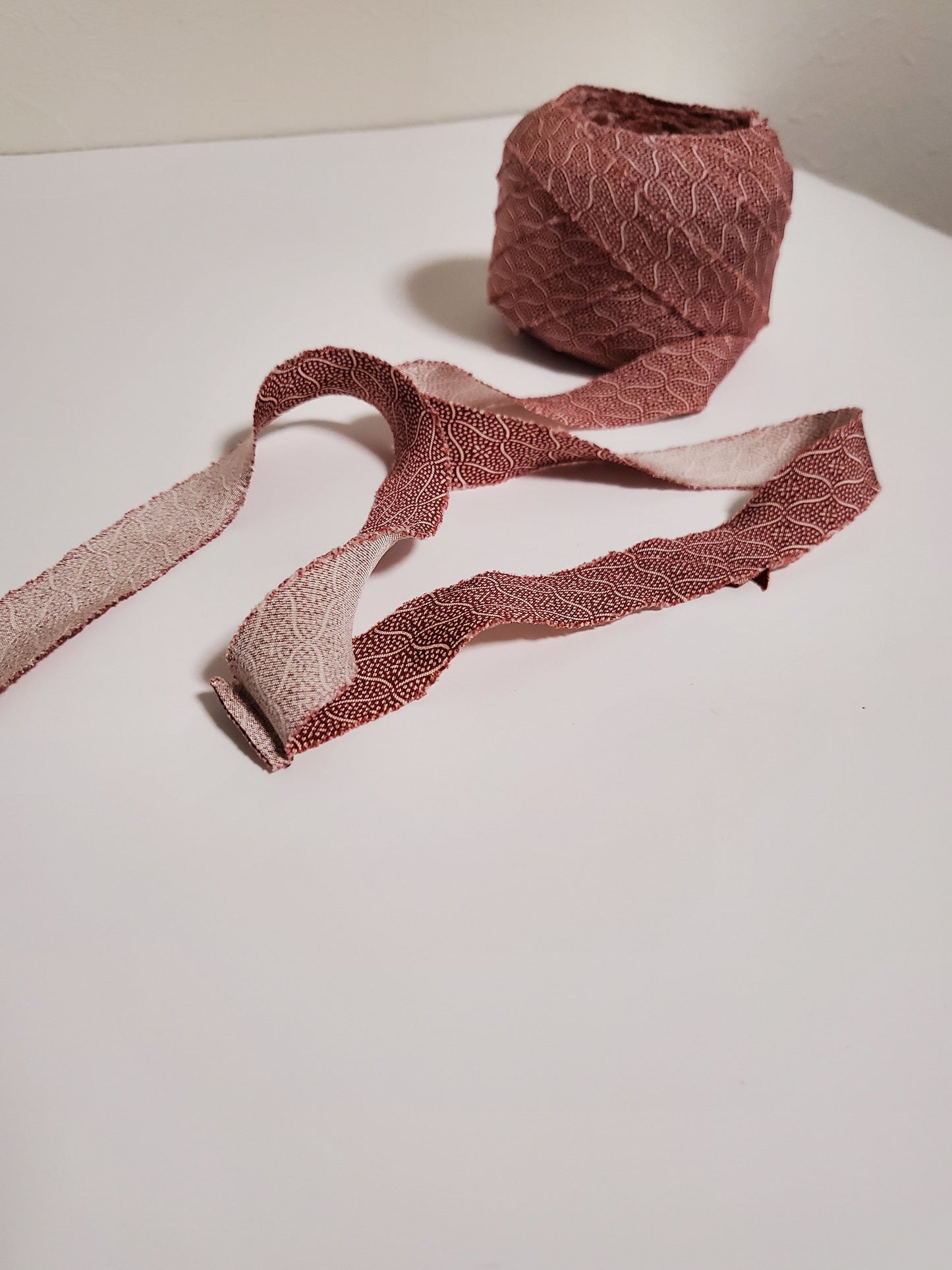 Mesh pattern in red (YY00010112)