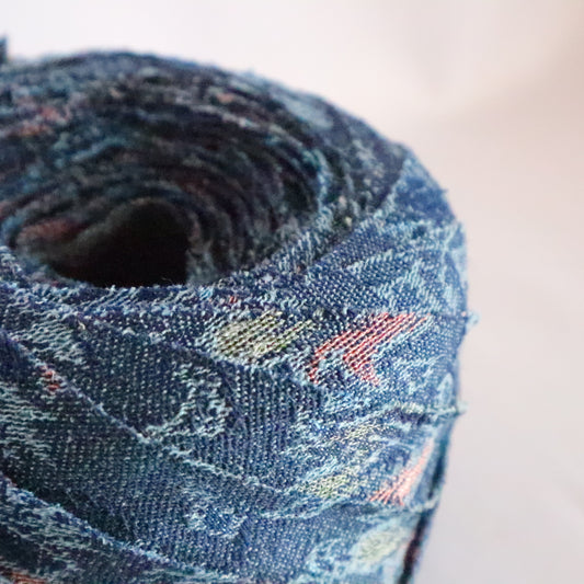 Indigo with floral pattern and wool (Y02311034)