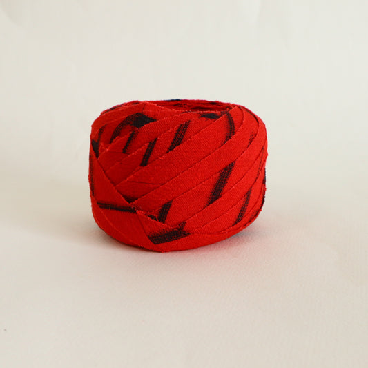 Red and black striped Ikat pattern, mixed weave (Y02601006) (copy)