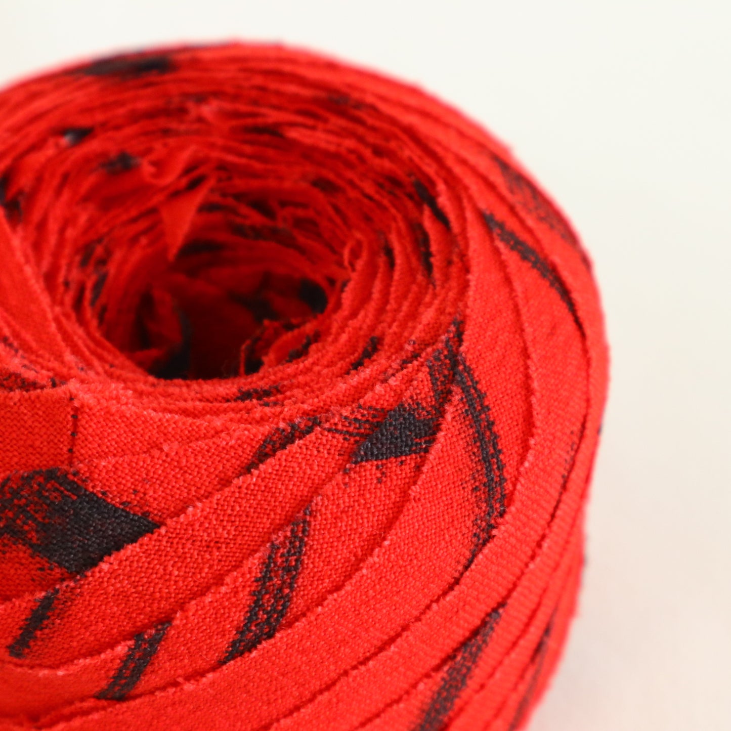 Red and black striped Ikat pattern, mixed weave (Y02601006) (copy)