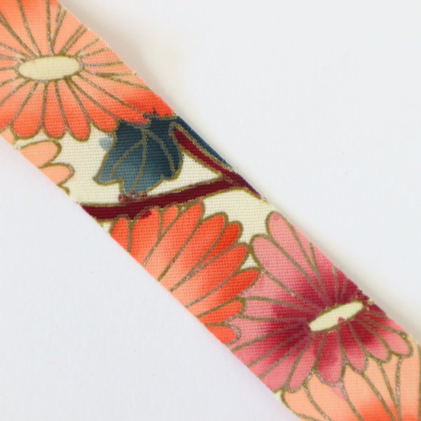 [Restock] White Colorful Floral Pattern - Yuzen (Y02205013)
