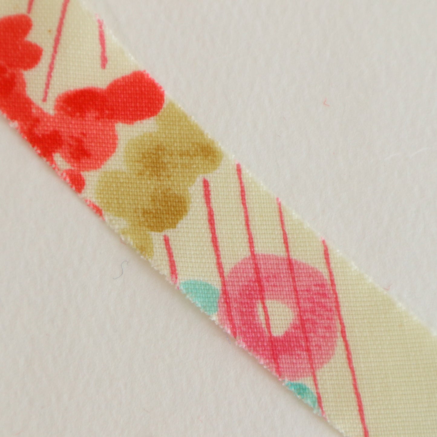 Egg-colored colorful woven fabric (Y02601012)