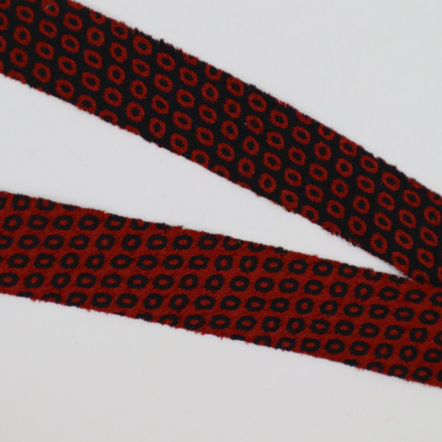 Red and black pique pattern, Gomeshi (Y02402004)