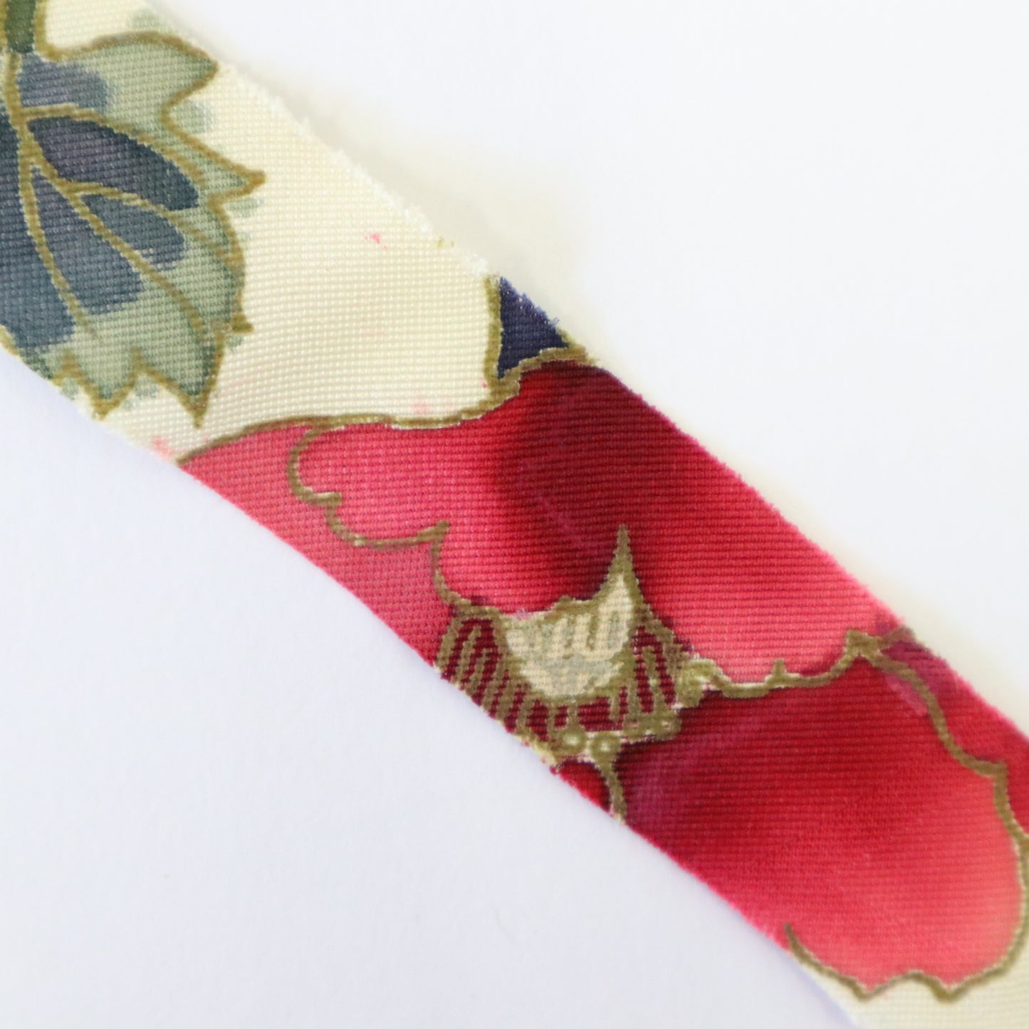 [Restock] White Colorful Floral Pattern - Yuzen (Y02205013)
