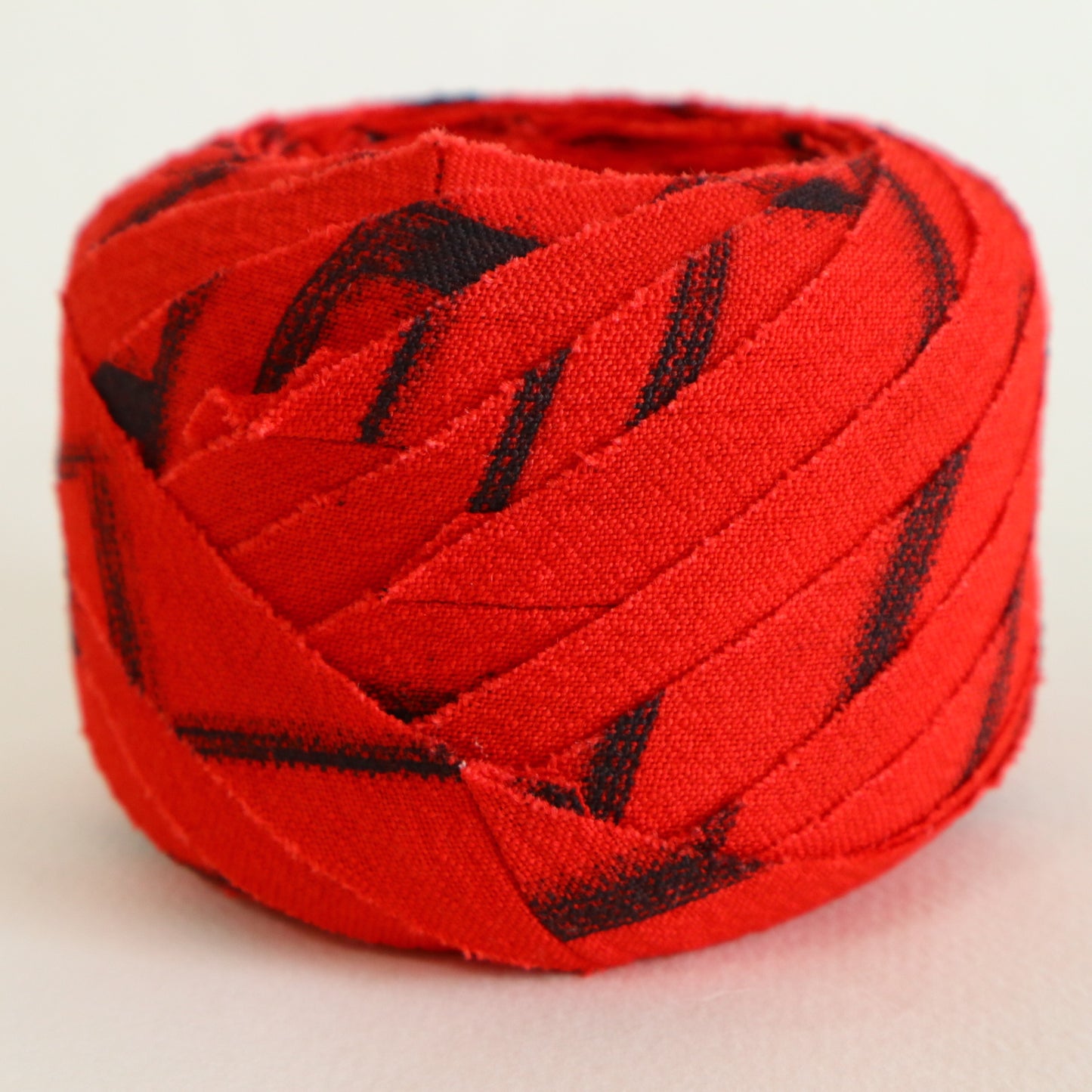 Red and black striped Ikat pattern, mixed weave (Y02601006) (copy)
