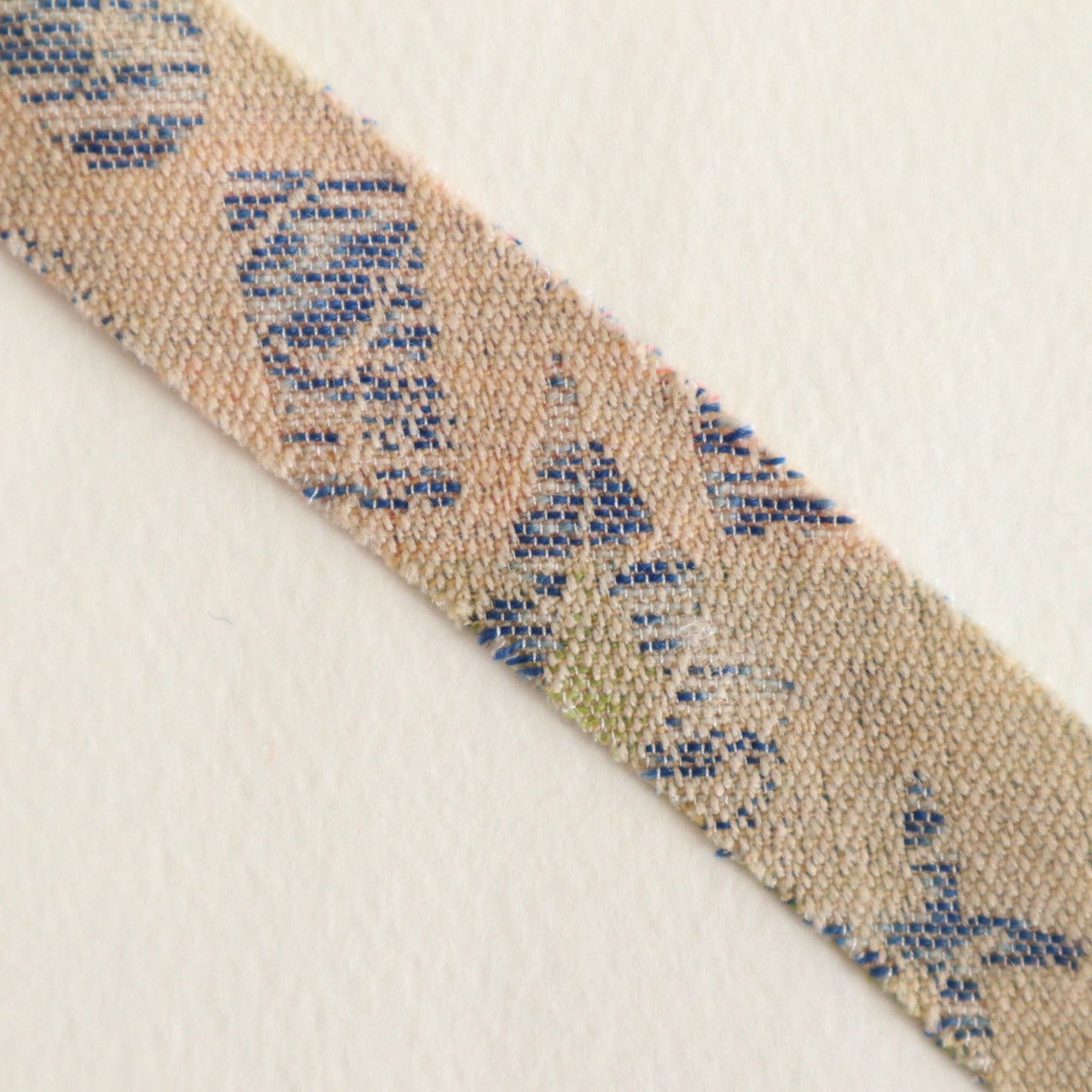 ベージュに紺とピンクの抽象柄・ウール(Y02601005）